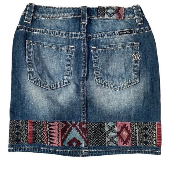 Miss Me Jean Skirt Southwestern Embroidered Aztec High Rise Cotton Denim Size 28 - Picture 2 of 7